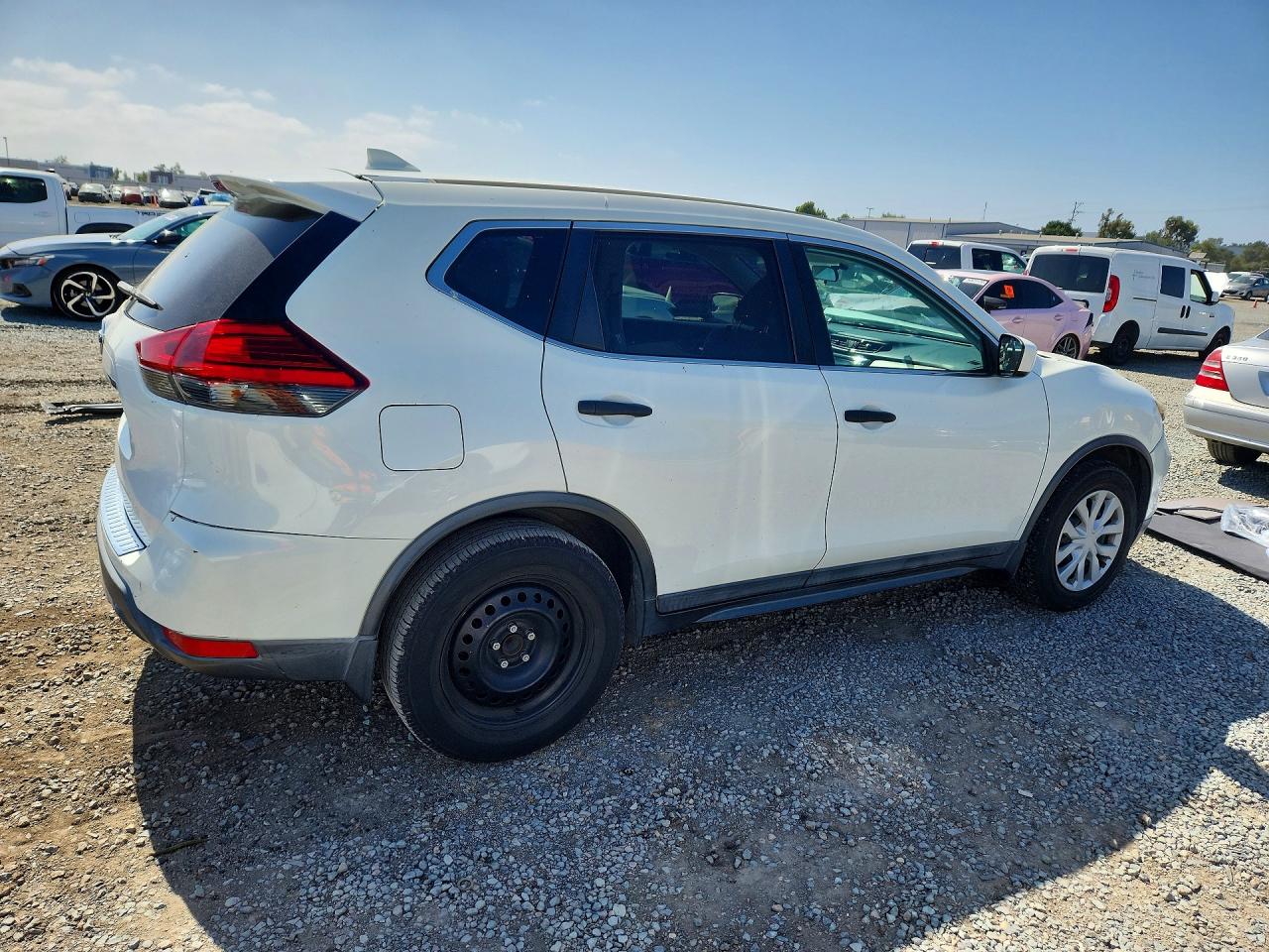 2017 NISSAN ROGUE SV — снимка 3