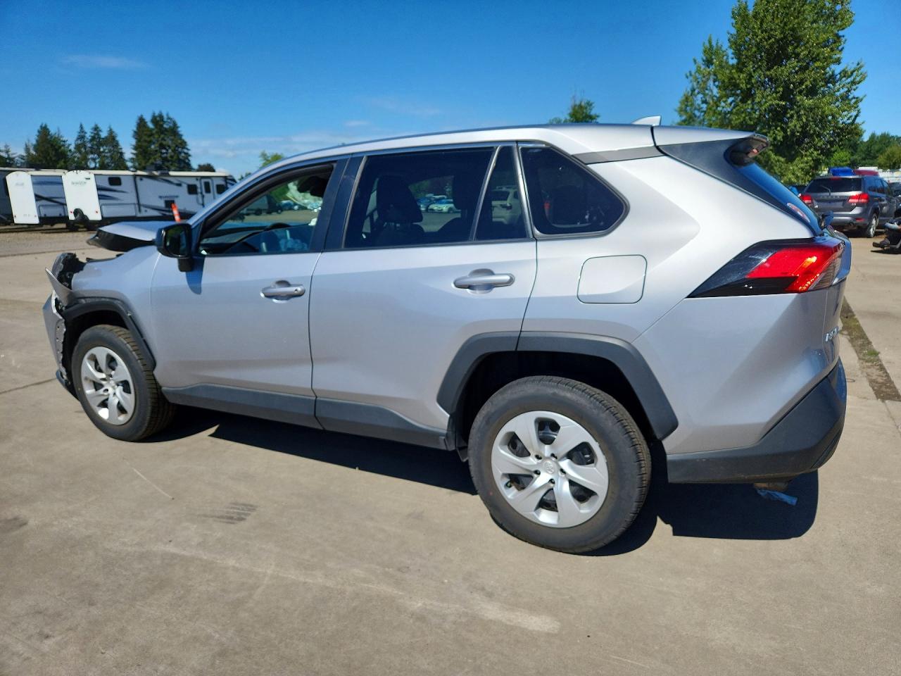 2023 TOYOTA RAV4 LE — снимка 2