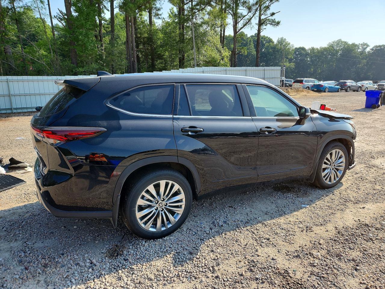2026 TOYOTA HIGHLANDER PLATINUM — снимка 3