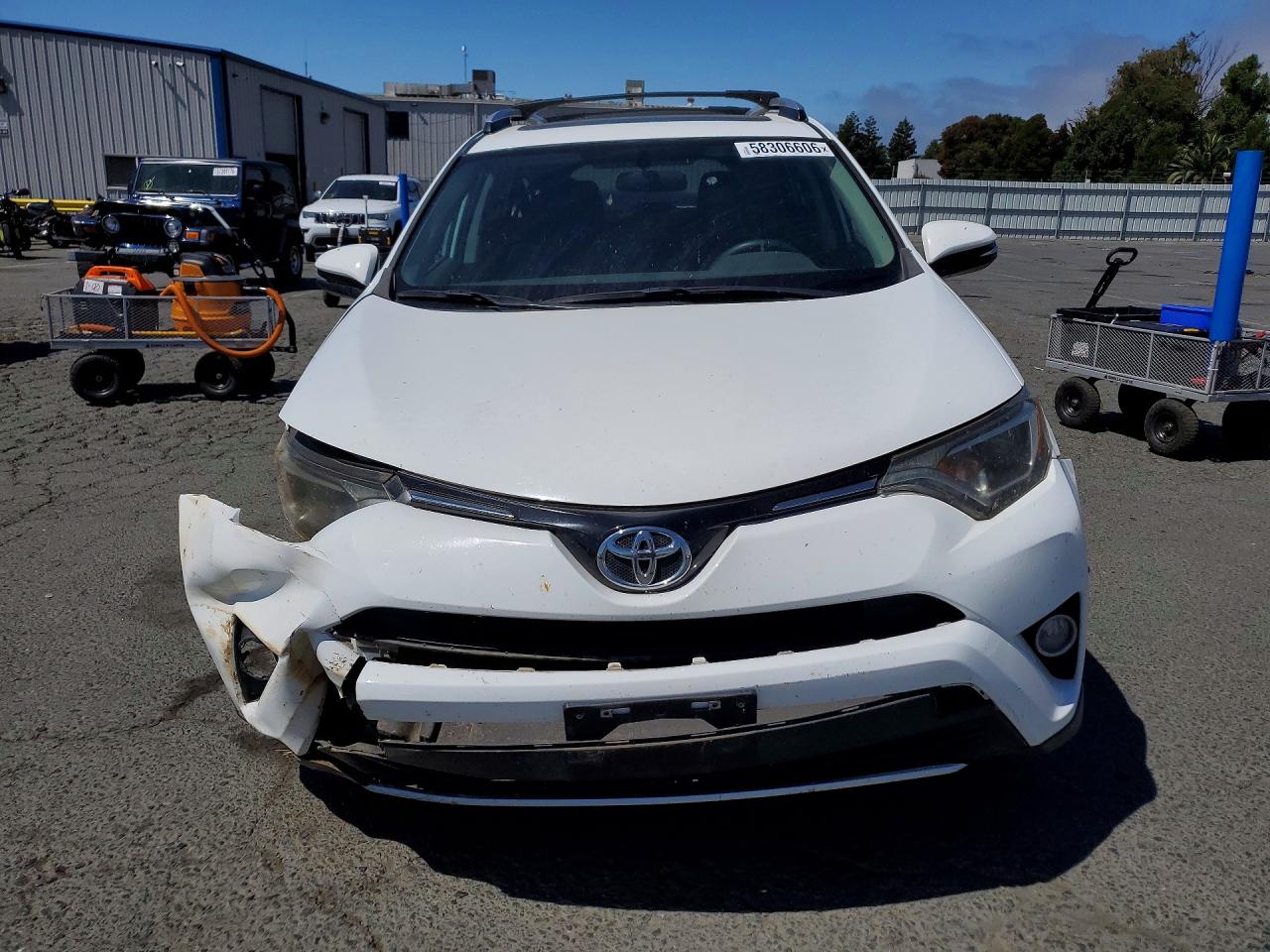 2016 TOYOTA RAV4 XLE — снимка 5