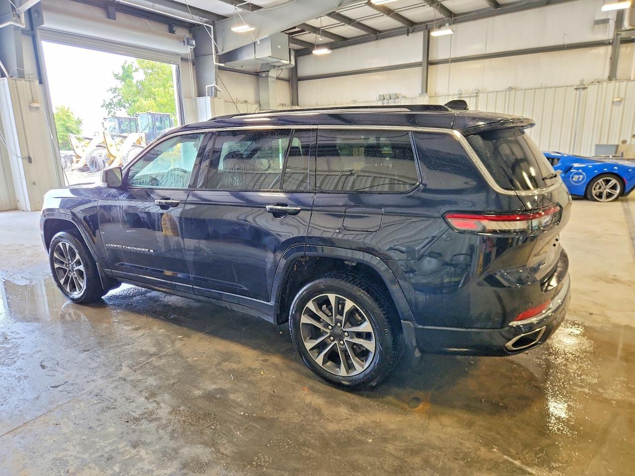 2023 JEEP GRAND CHEROKEE L OVERLAND — снимка 2