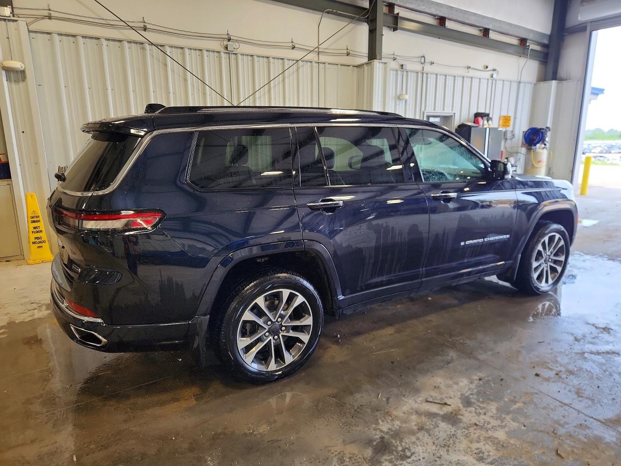 2023 JEEP GRAND CHEROKEE L OVERLAND — снимка 3