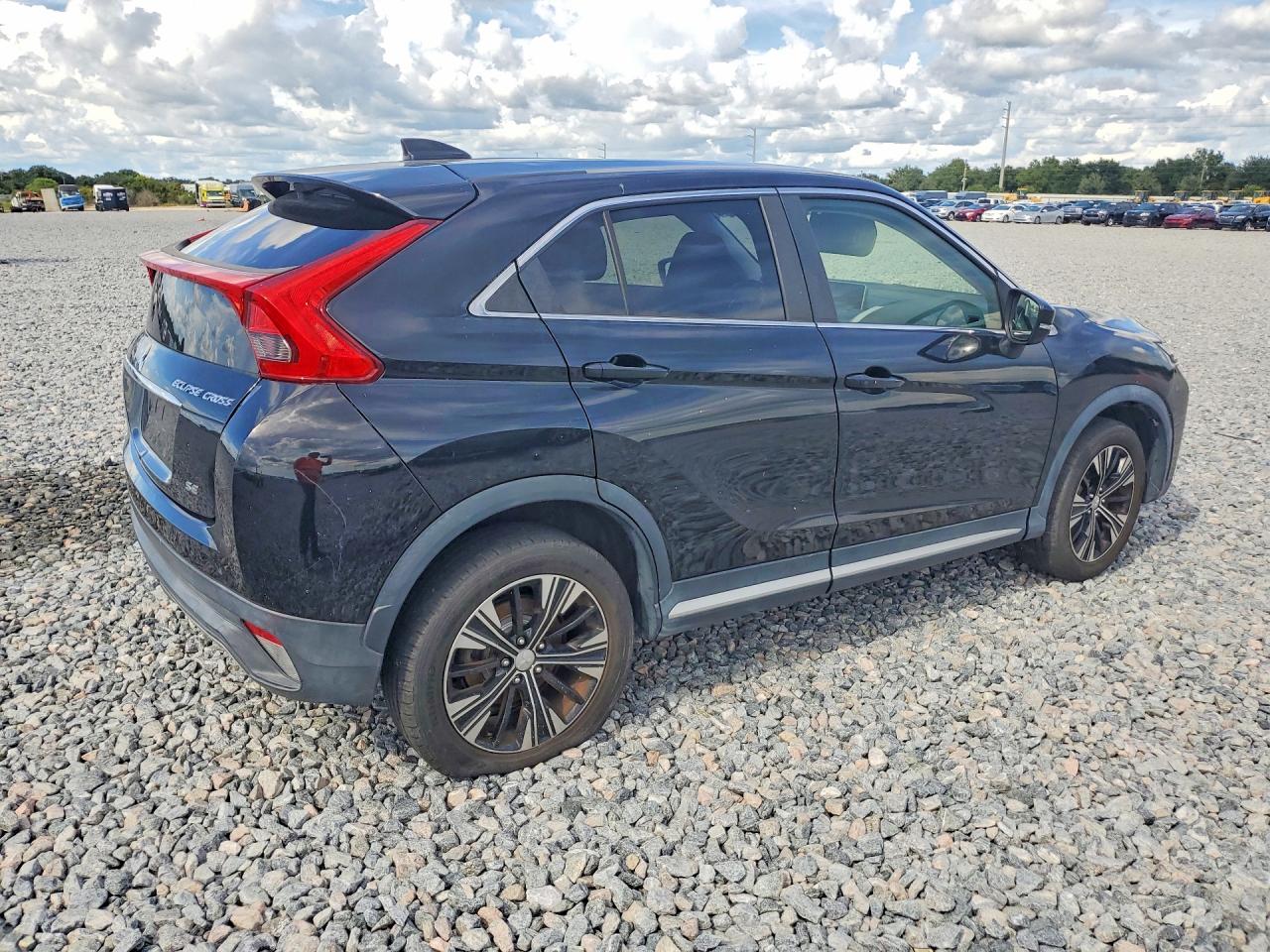 2019 MITSUBISHI ECLIPSE CROSS SE — снимка 3