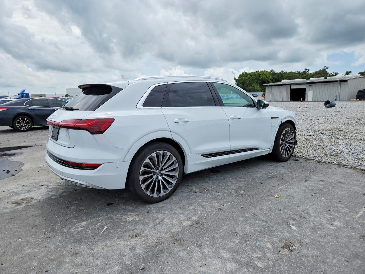 2019 AUDI E-TRON PRESTIGE — снимка 3