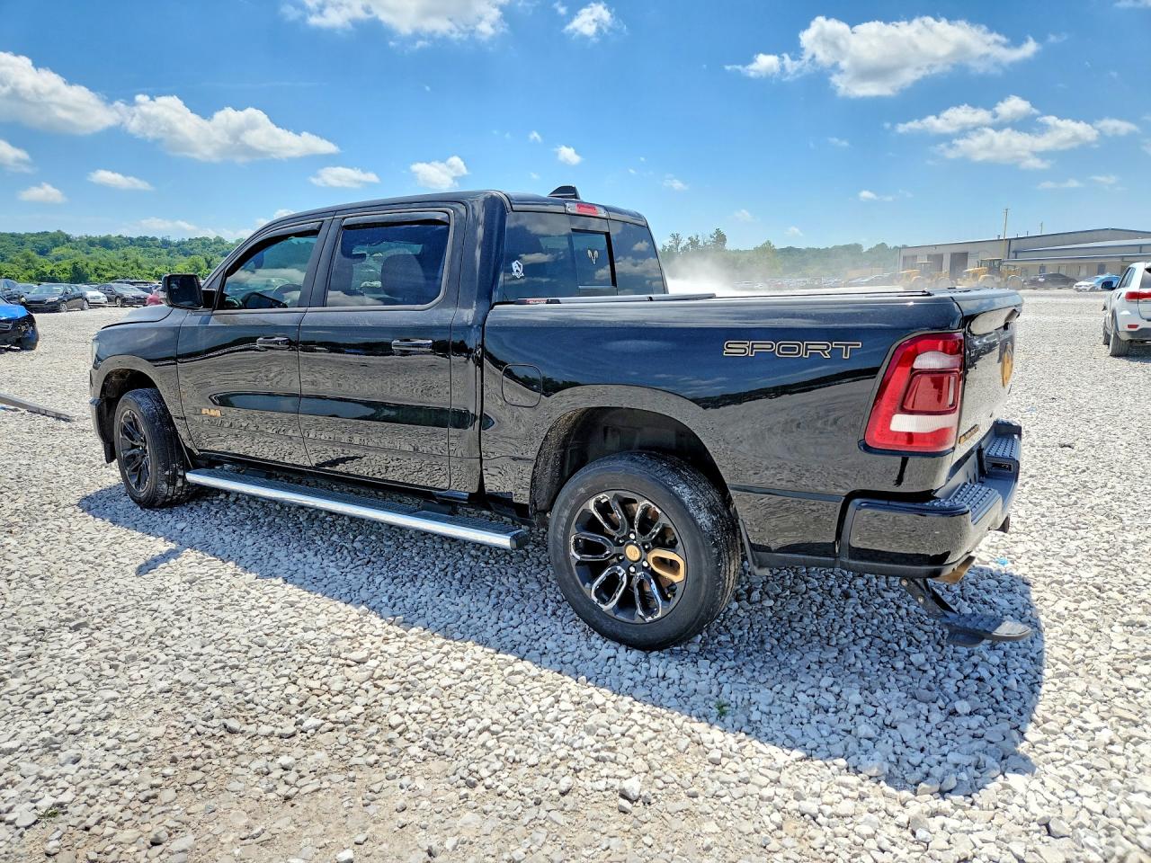 2023 RAM 1500 LARAMIE — снимка 2