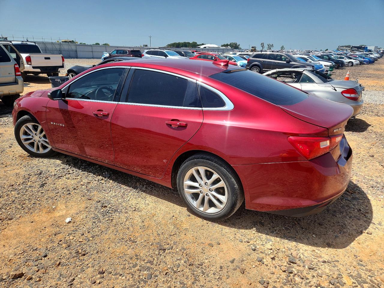 2017 CHEVROLET MALIBU LT — снимка 2
