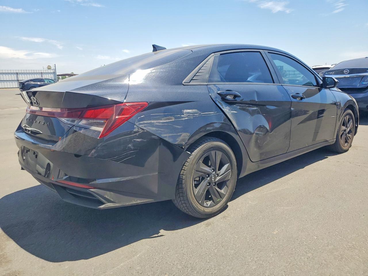2022 HYUNDAI ELANTRA SEL — снимка 3
