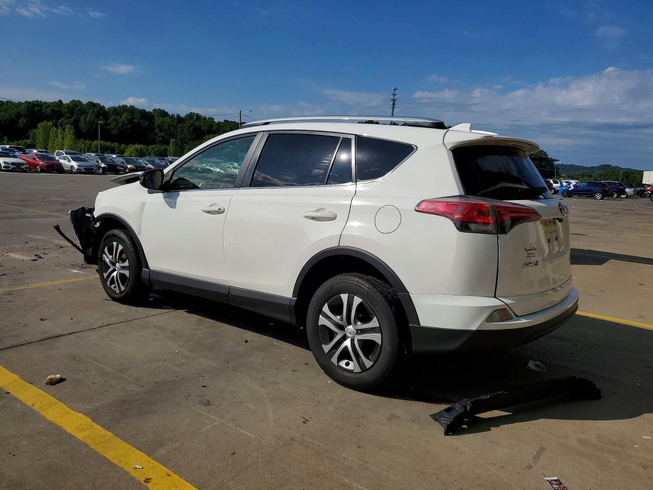 2016 TOYOTA RAV4 LE — снимка 2
