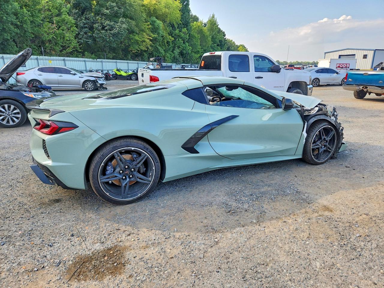 2024 CHEVROLET CORVETTE STINGRAY 2LT — снимка 3