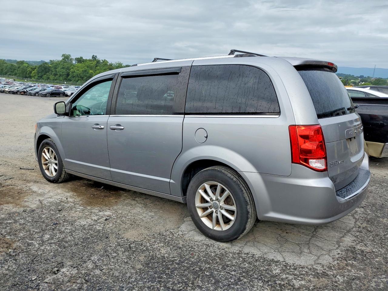 2018 DODGE GRAND CARAVAN SXT — снимка 2