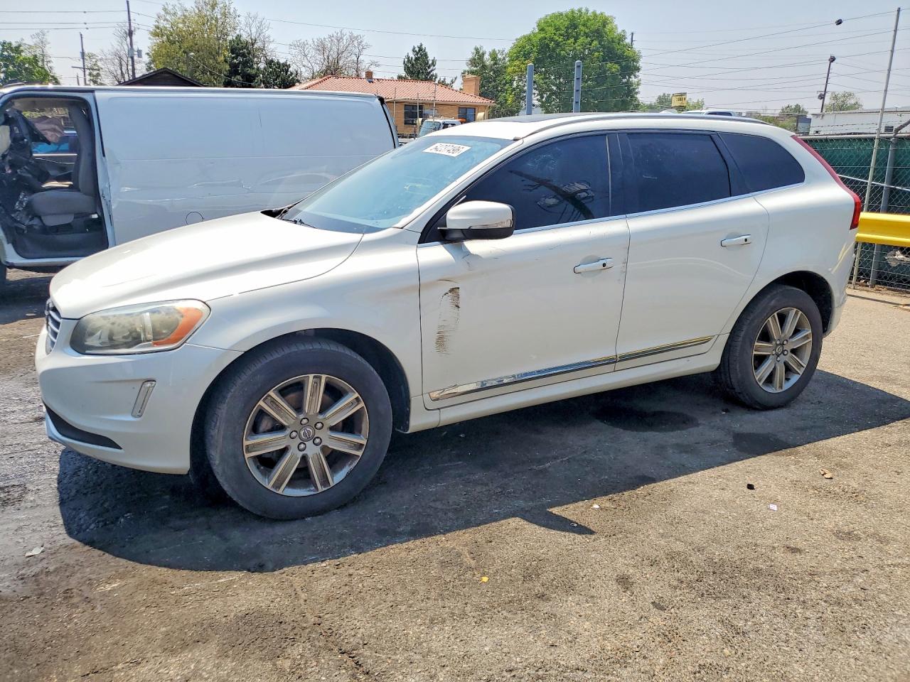 2016 VOLVO XC60 T5 PREMIER