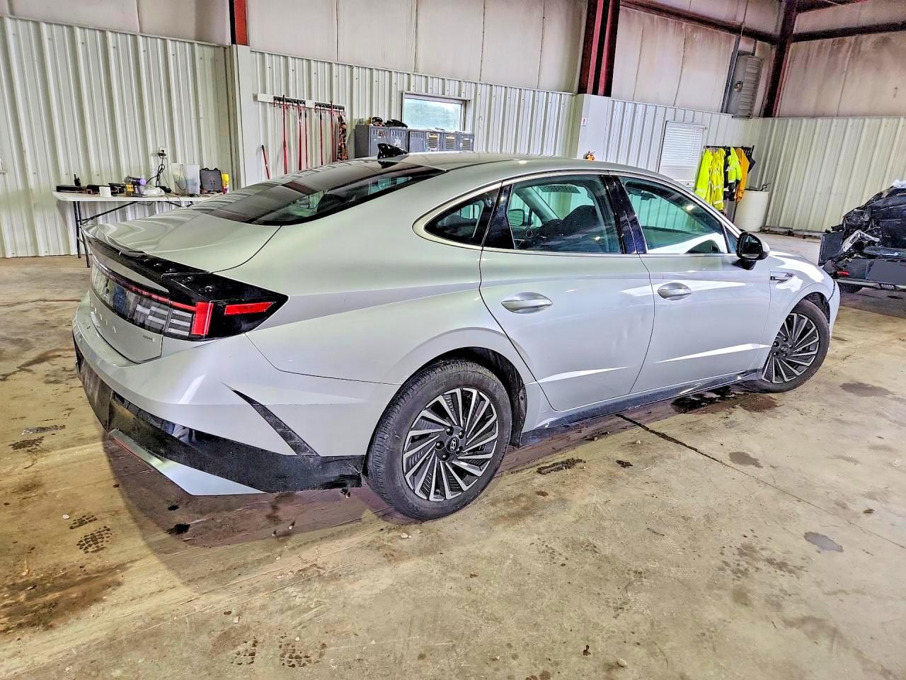 2025 HYUNDAI SONATA HYBRID SEL — снимка 3