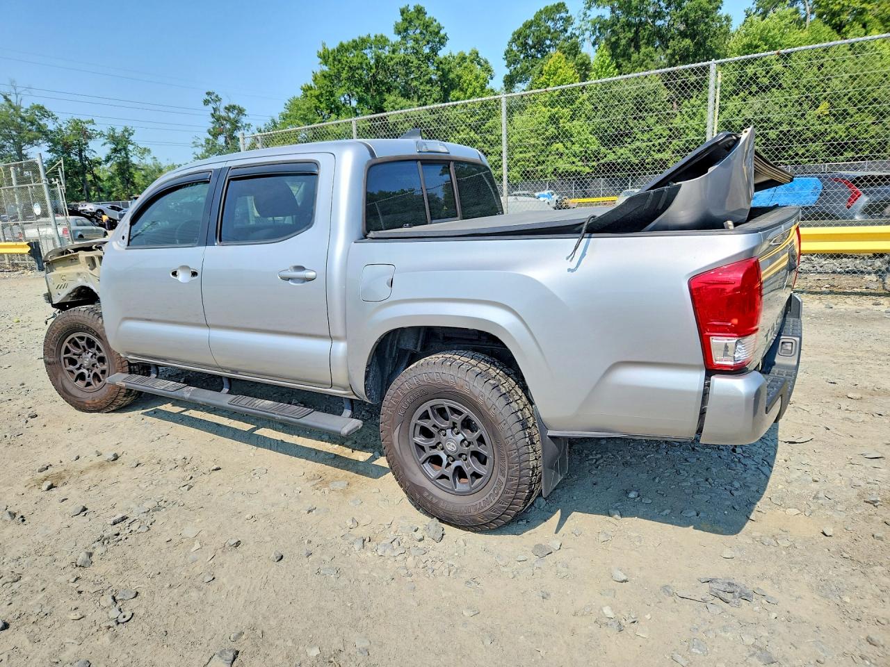 2017 TOYOTA TACOMA SR — снимка 2