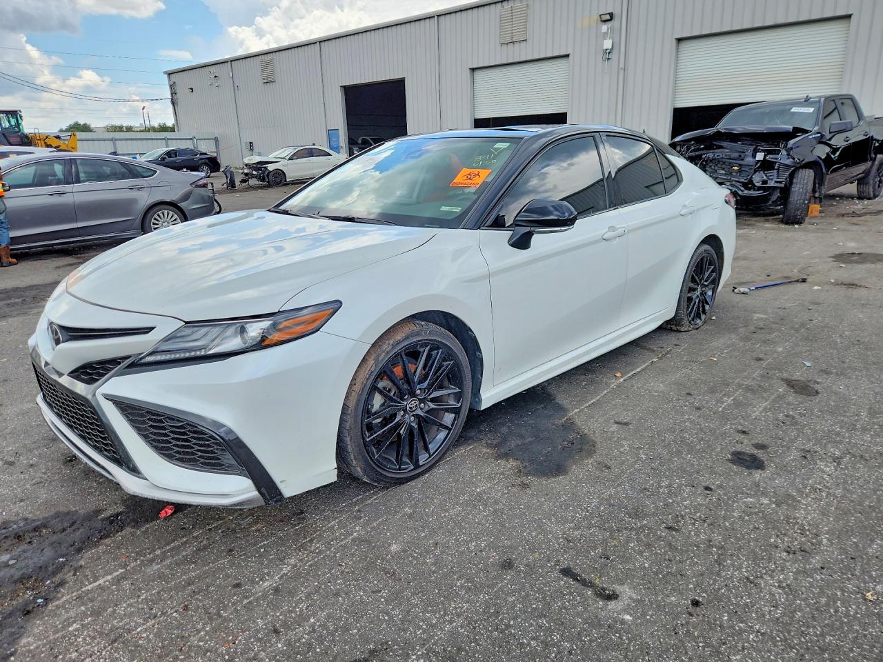 2022 TOYOTA CAMRY XSE