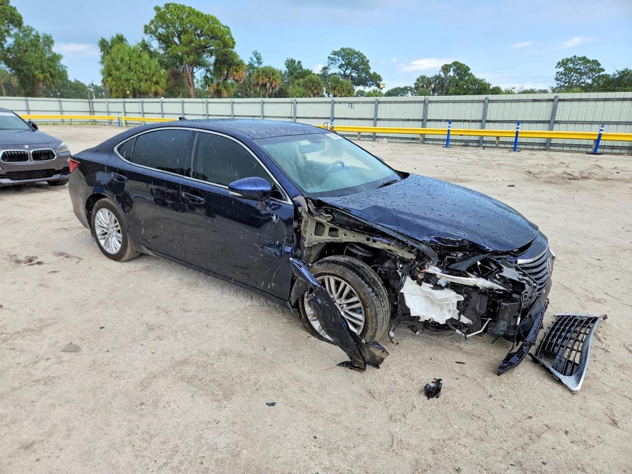 2016 LEXUS ES 350 — снимка 4
