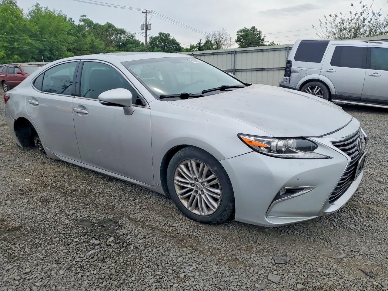 2016 LEXUS ES 350 — снимка 4