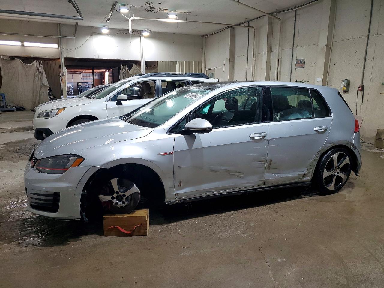 2017 VOLKSWAGEN GTI S/SE