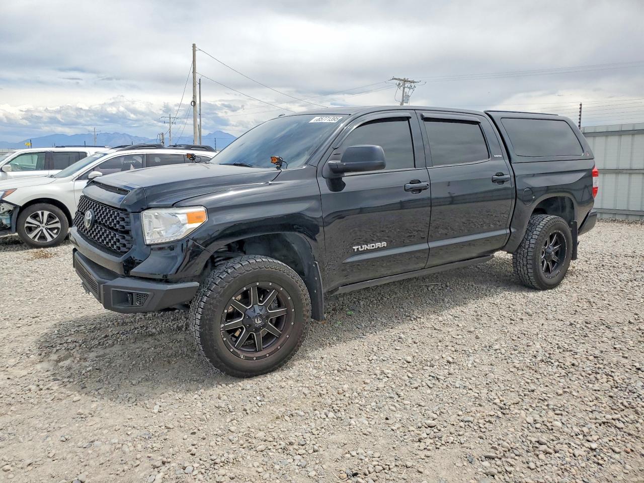 2016 TOYOTA TUNDRA CREWMAX LIMITED