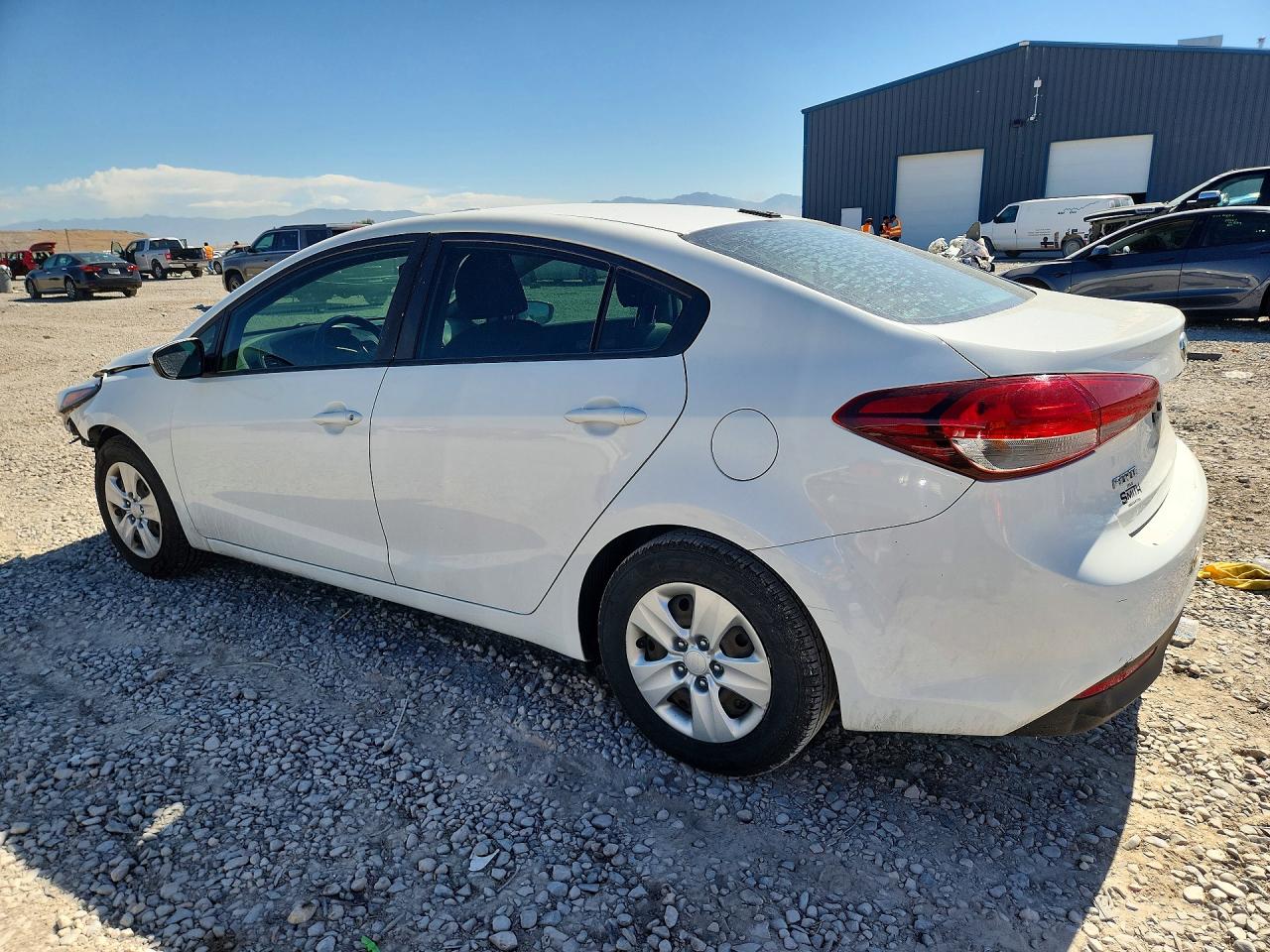 2017 KIA FORTE LX — снимка 2