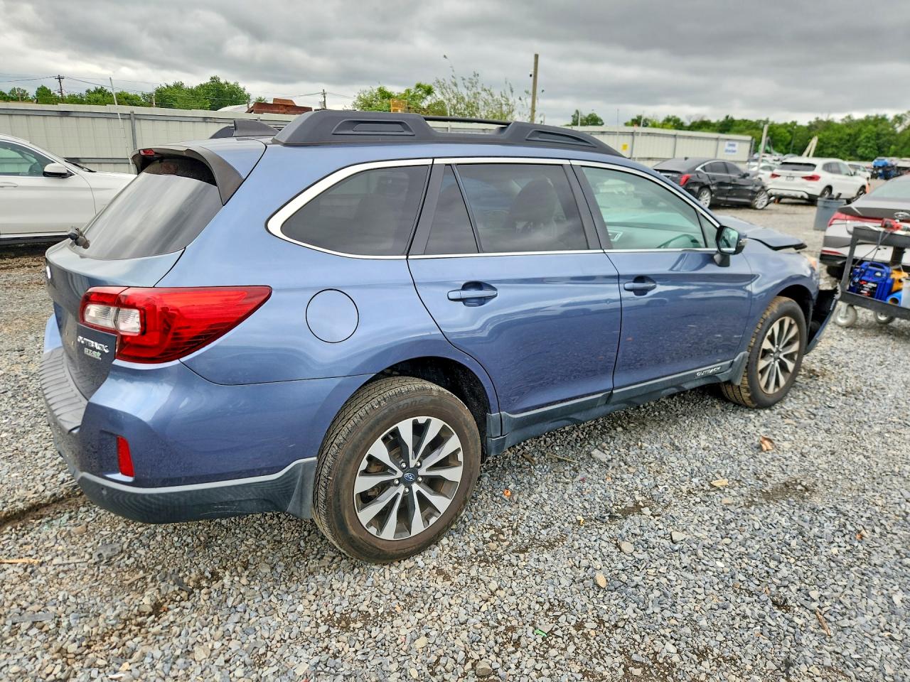 2017 SUBARU OUTBACK 2.5I LIMITED — снимка 3