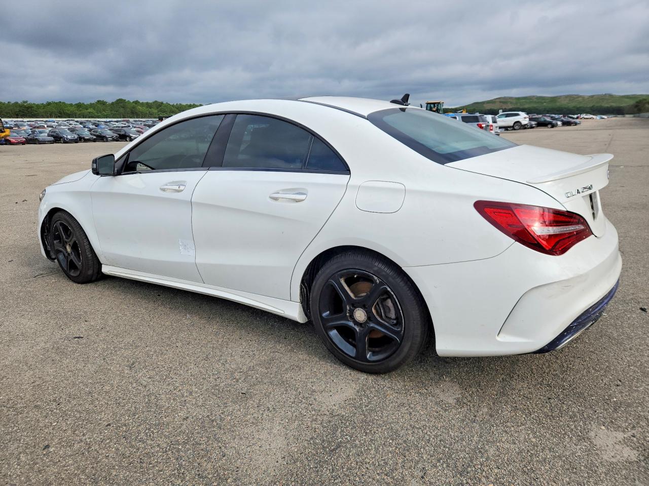 2019 MERCEDES-BENZ CLA 250 4MATIC — снимка 2