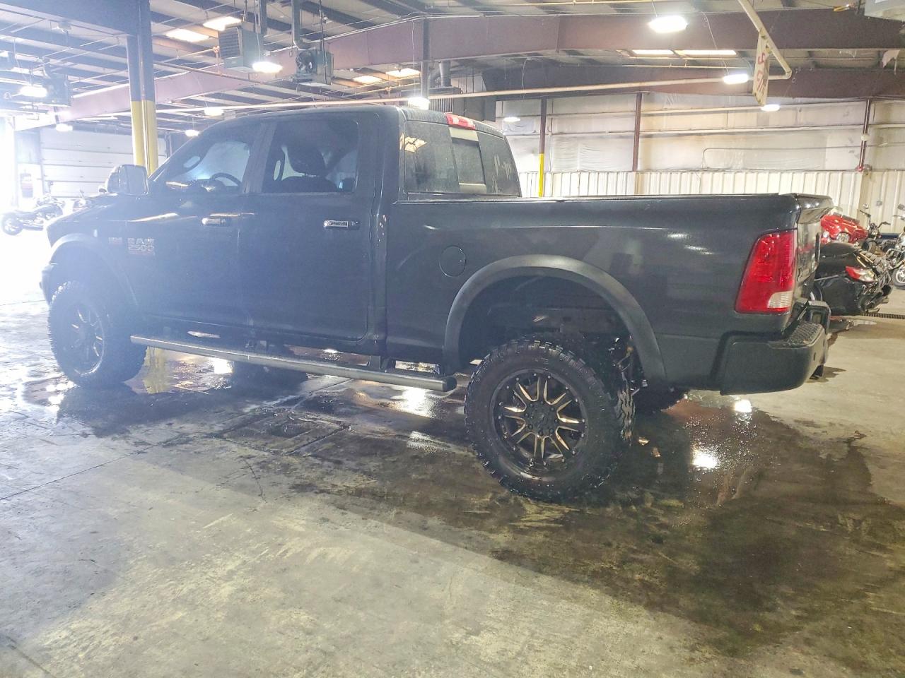 2016 RAM 2500 SLT — снимка 2
