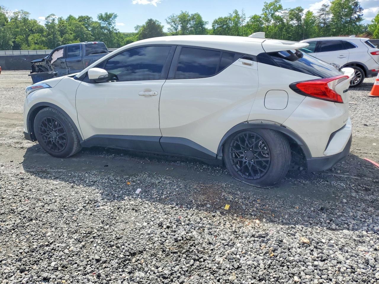 2019 TOYOTA C-HR LE — снимка 2