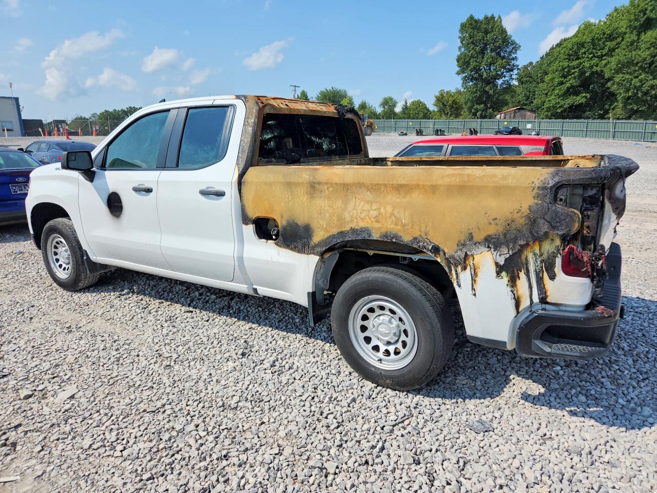 2024 CHEVROLET SILVERADO K1500 — снимка 2