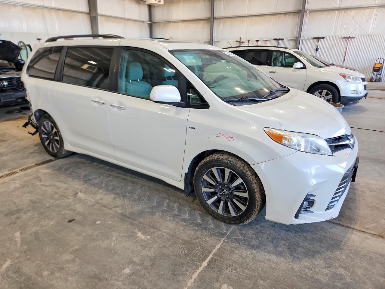 2018 TOYOTA SIENNA XLE PREMIUM 7-PASSENGER — снимка 4