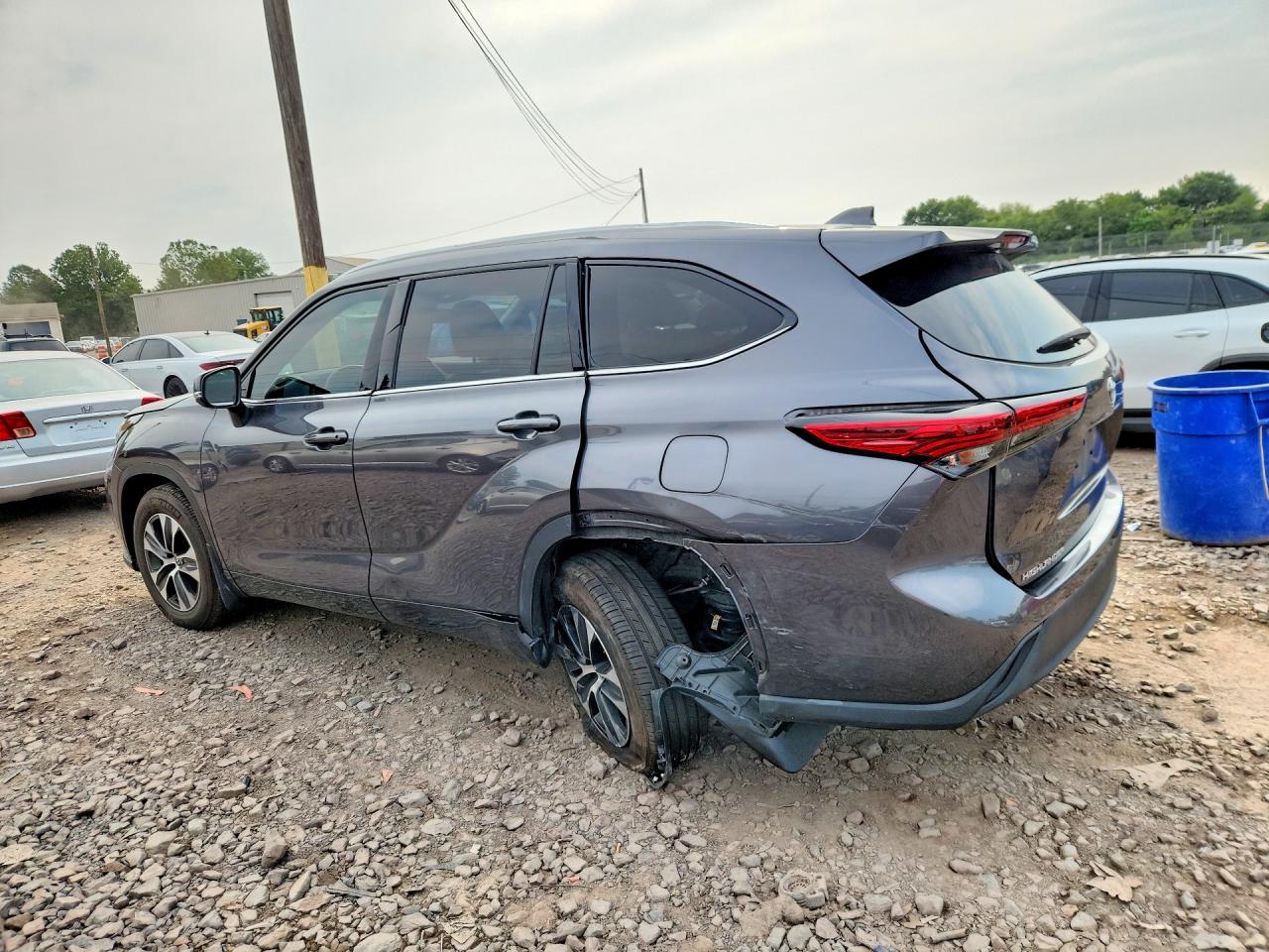 2021 TOYOTA HIGHLANDER XLE — снимка 2