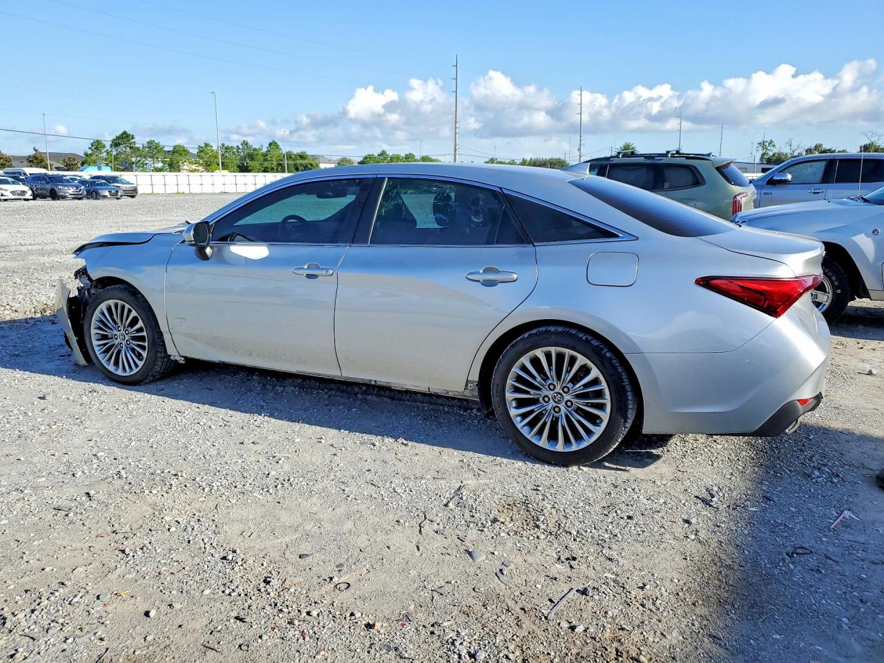 2019 TOYOTA AVALON LIMITED — снимка 2