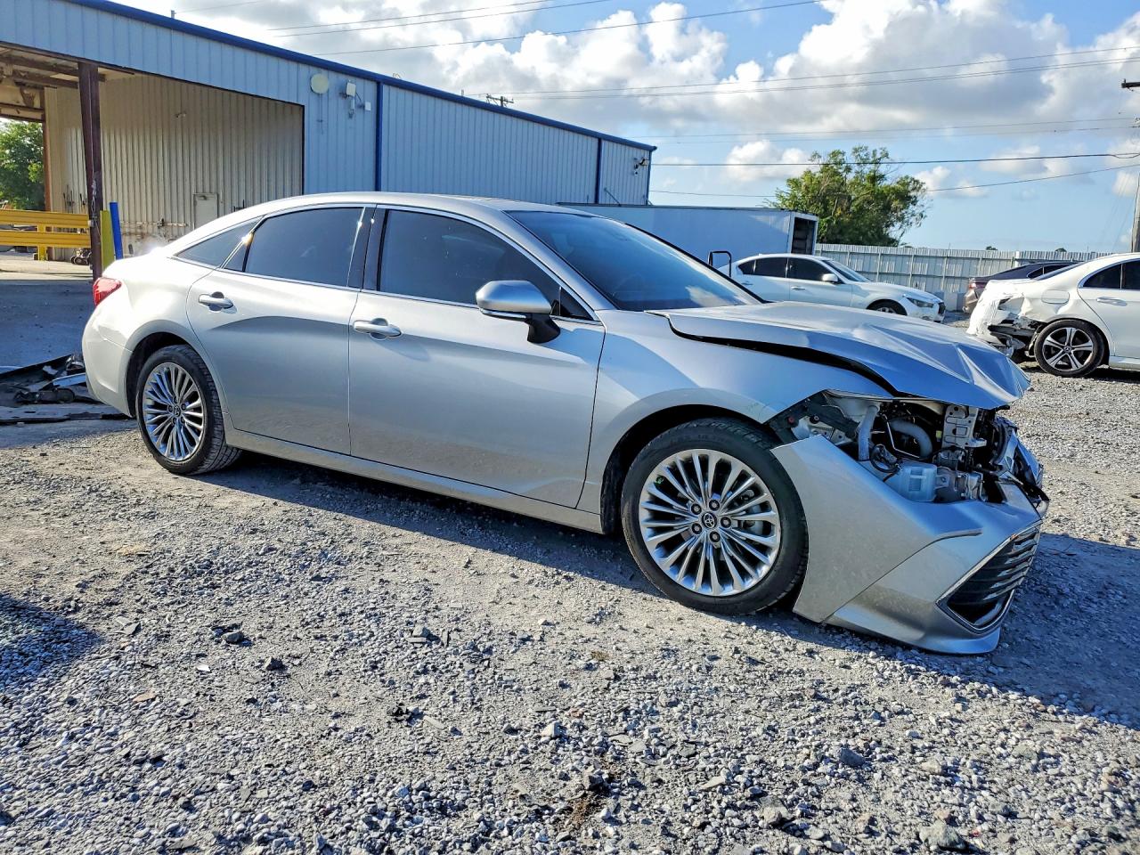 2019 TOYOTA AVALON LIMITED — снимка 4