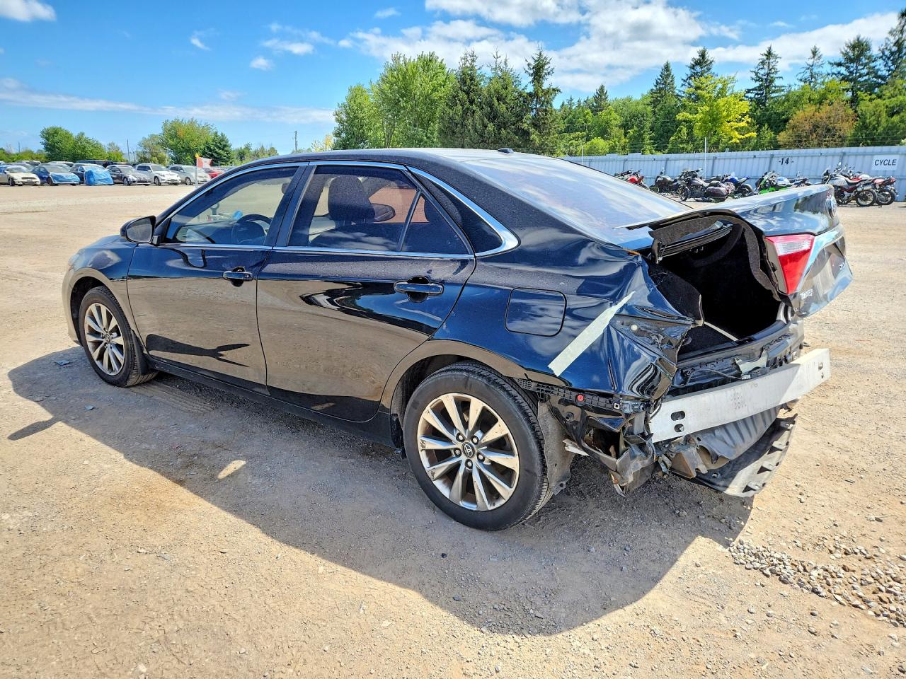 2017 TOYOTA CAMRY LE — снимка 2