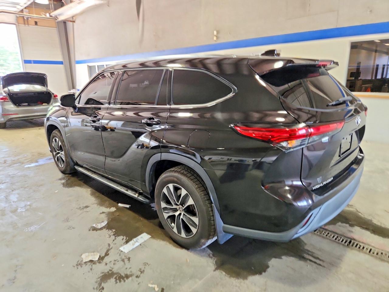 2020 TOYOTA HIGHLANDER XLE — снимка 2