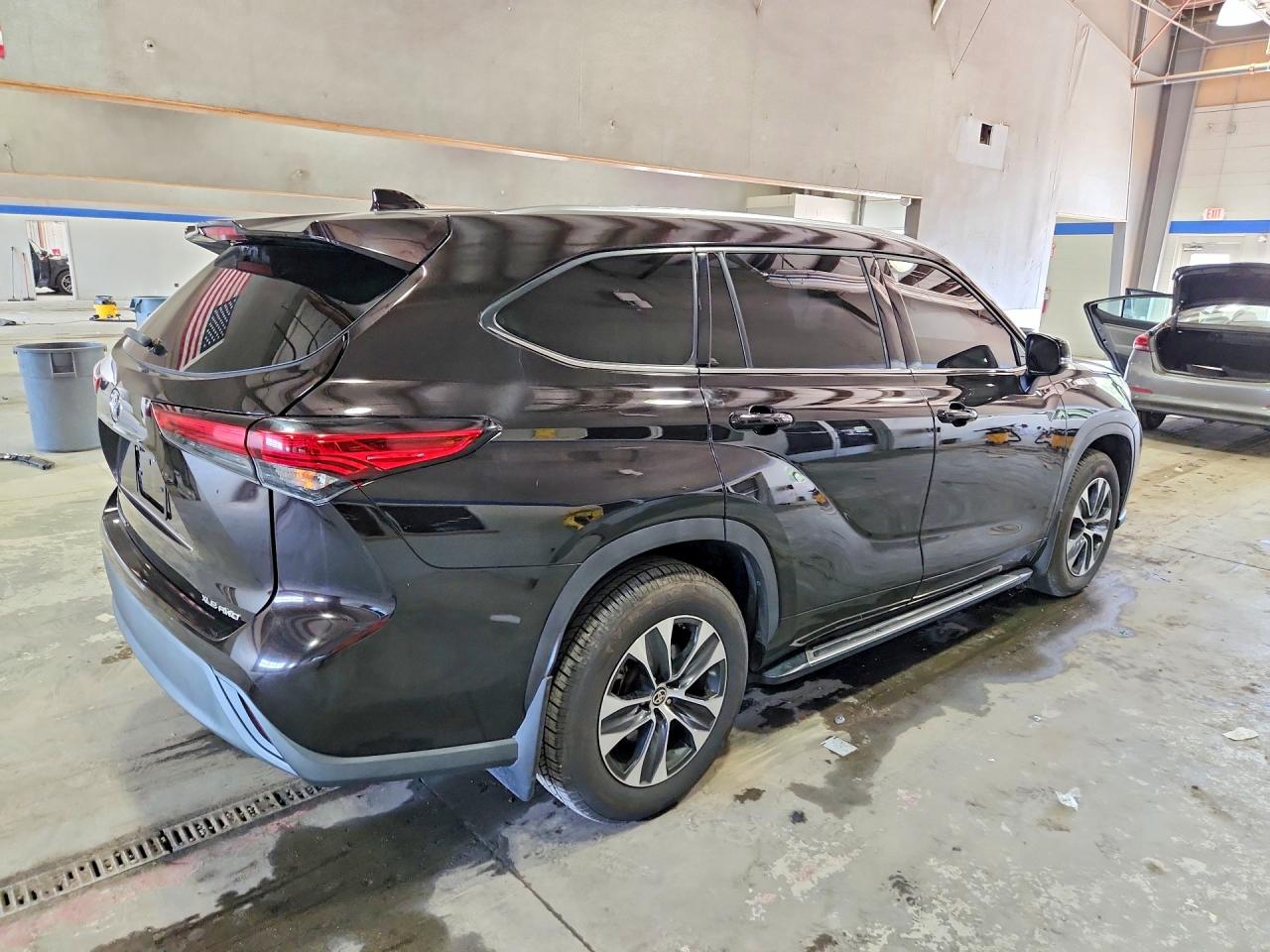 2020 TOYOTA HIGHLANDER XLE — снимка 3