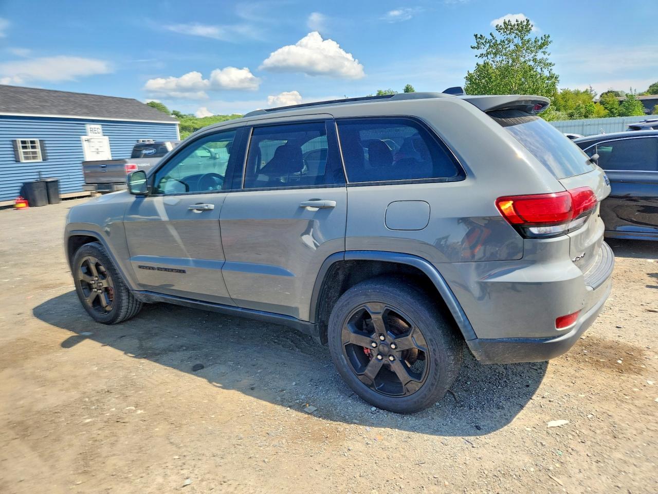 2019 JEEP GRAND CHEROKEE LAREDO — снимка 2