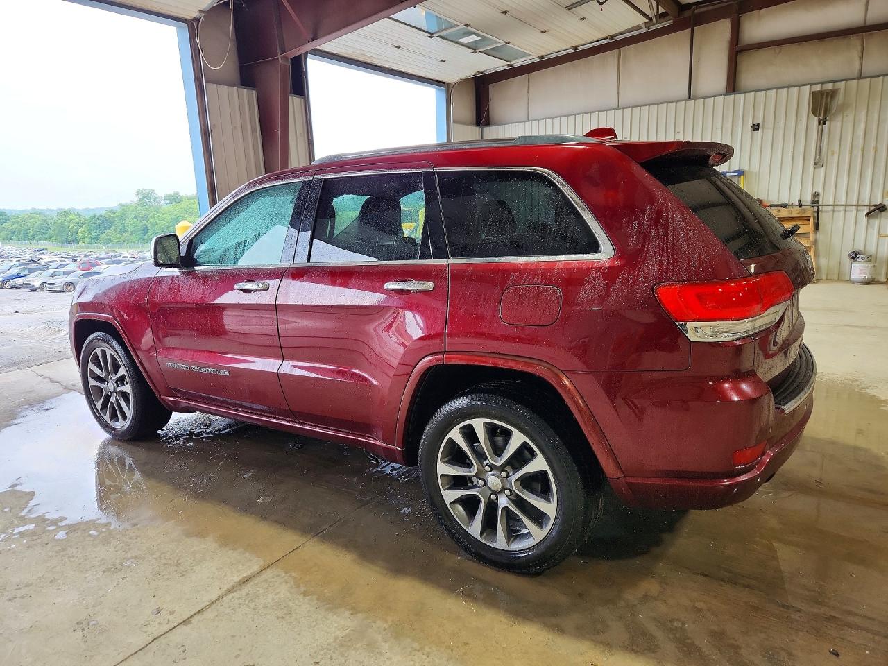 2017 JEEP GRAND CHEROKEE OVERLAND — снимка 2