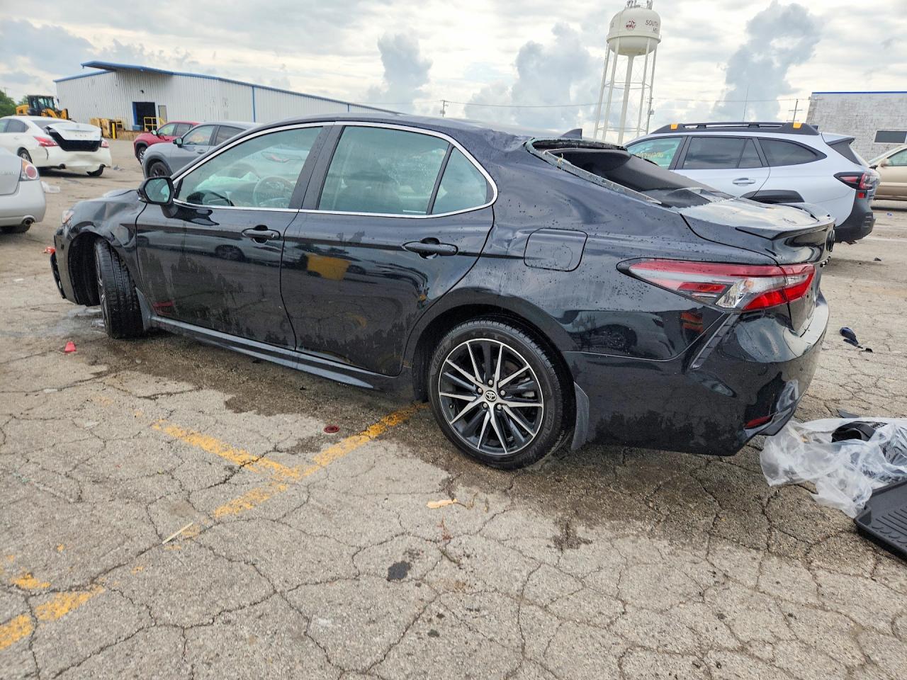 2023 TOYOTA CAMRY SE — снимка 2