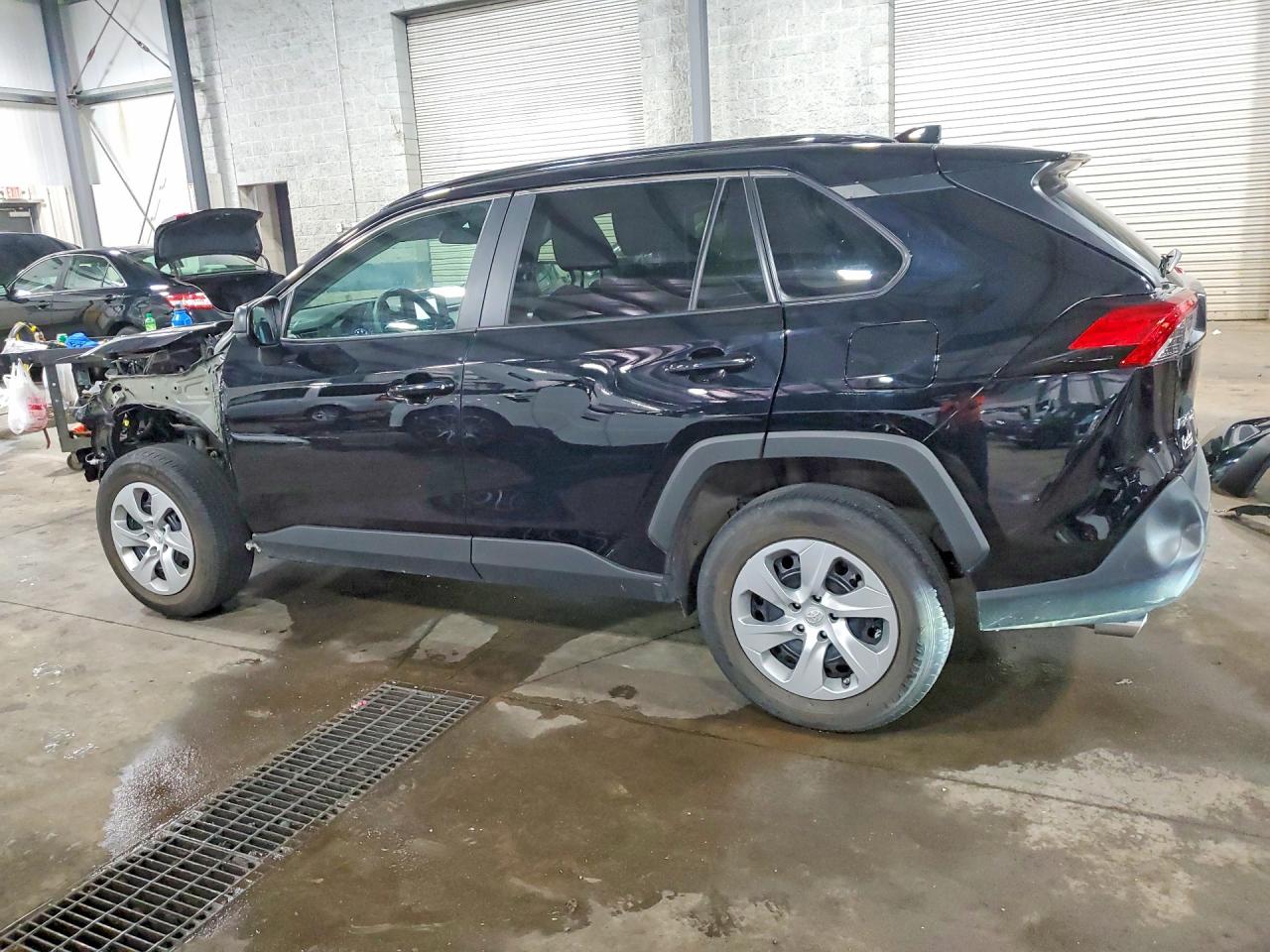2021 TOYOTA RAV4 LE — снимка 2