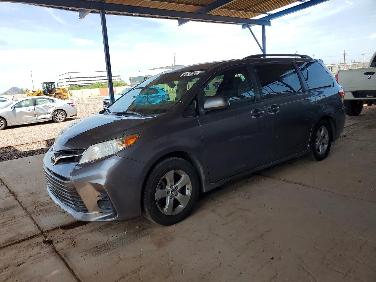 2019 TOYOTA SIENNA LE
