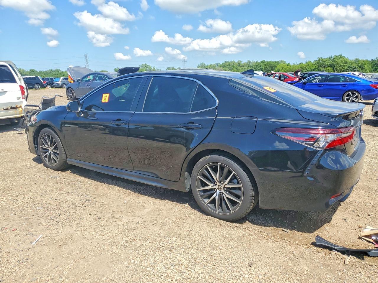 2023 TOYOTA CAMRY SE — снимка 2