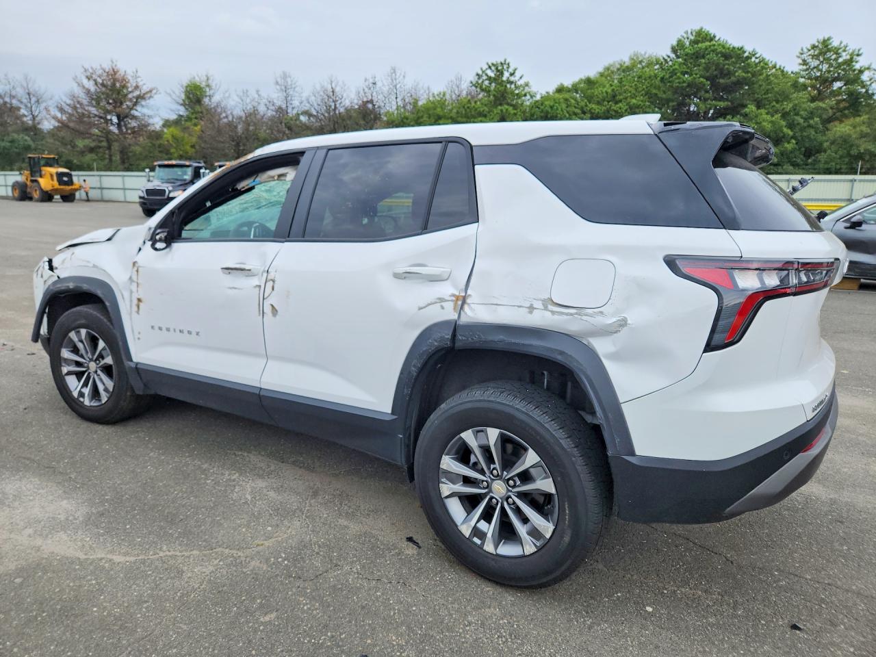 2025 CHEVROLET EQUINOX LT — снимка 2