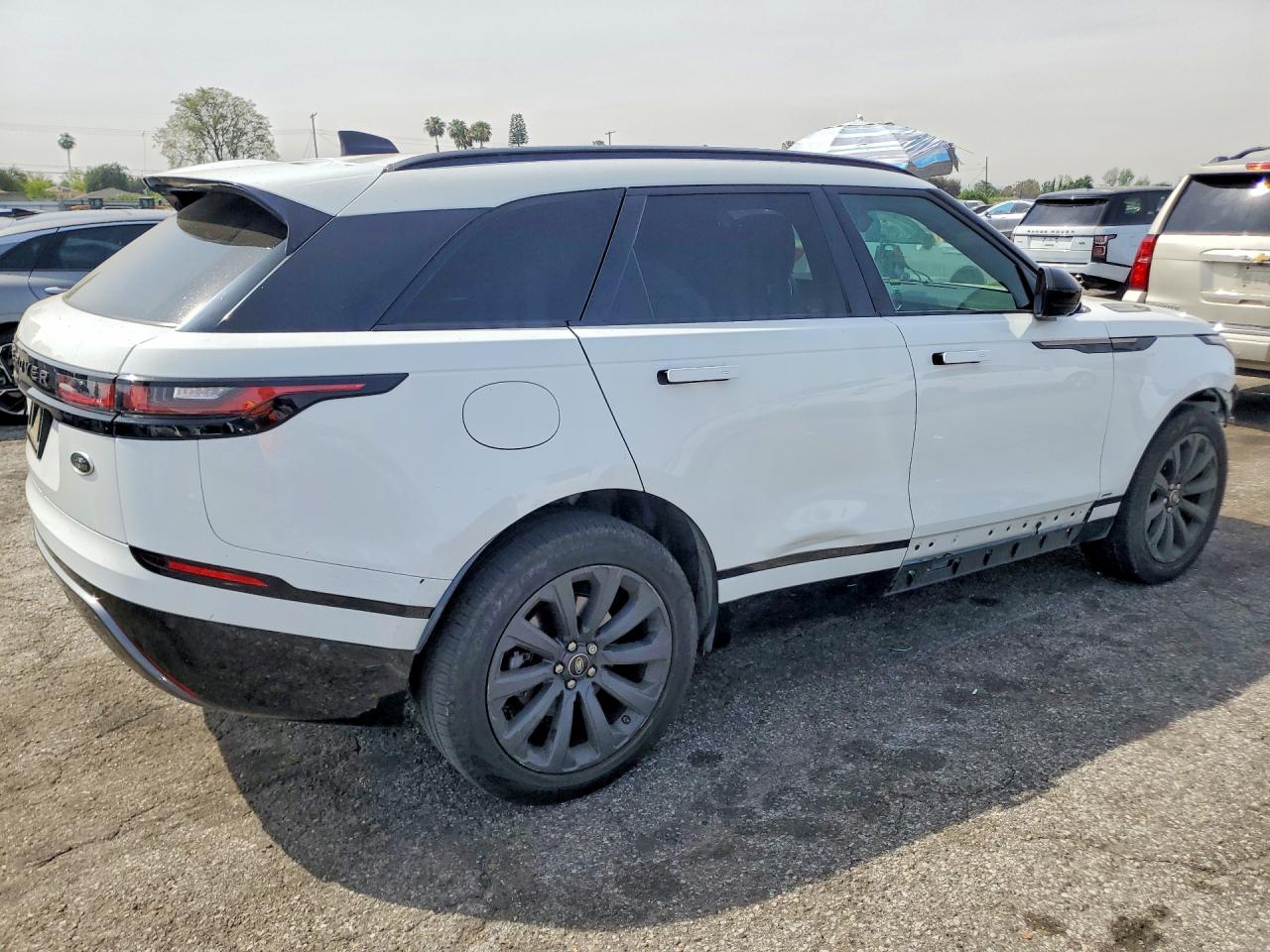 2018 LAND ROVER RANGE ROVER VELAR R-DYNAMIC SE — снимка 3