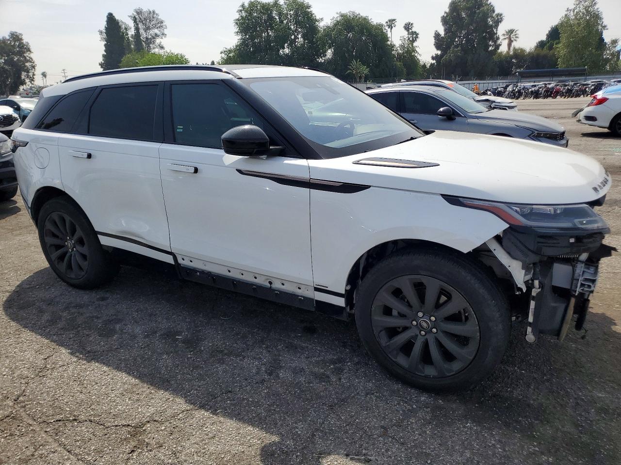 2018 LAND ROVER RANGE ROVER VELAR R-DYNAMIC SE — снимка 4