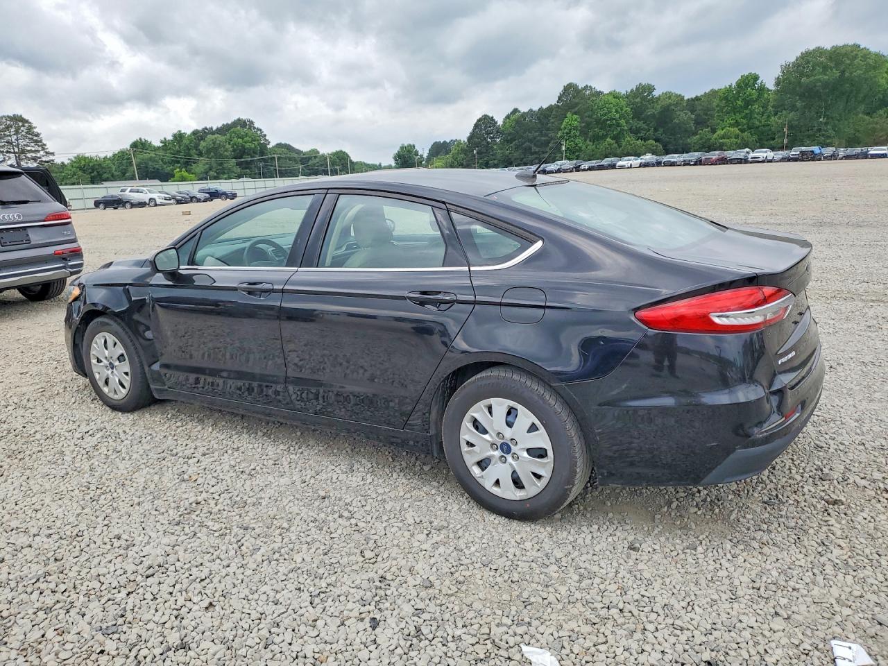2019 FORD FUSION S — снимка 2