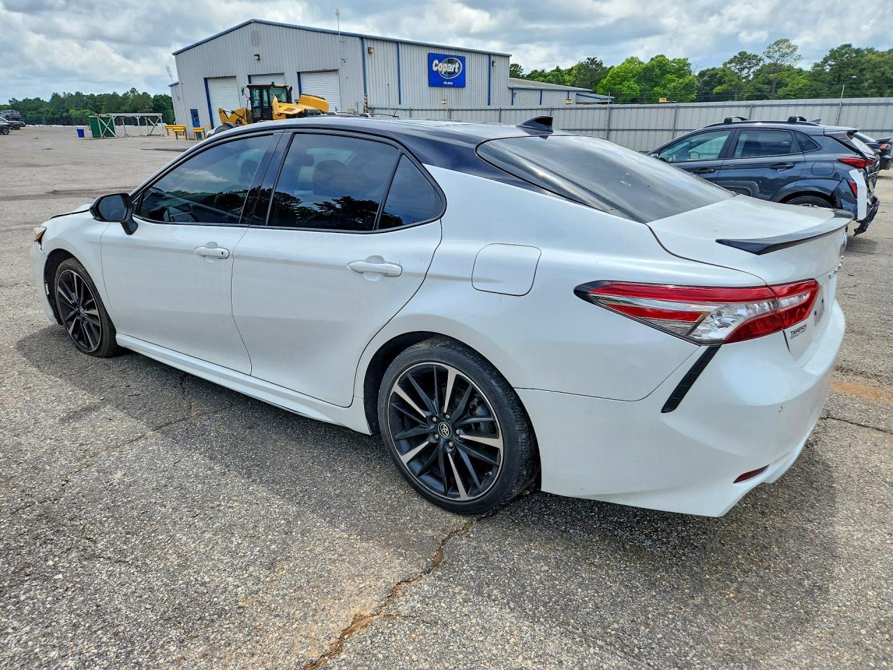2019 TOYOTA CAMRY XSE V6 — снимка 2