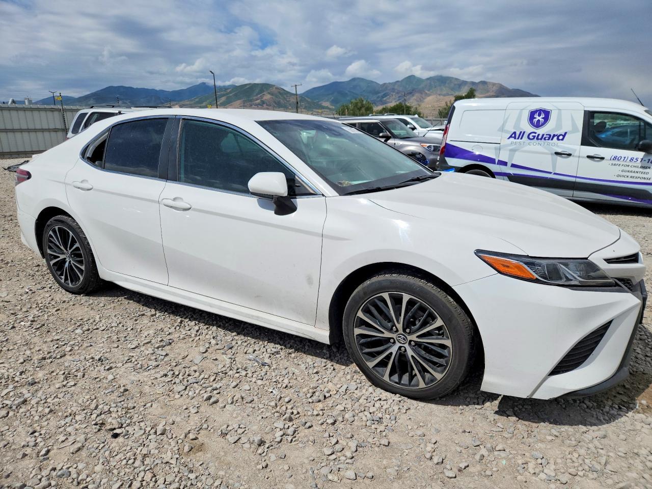 2019 TOYOTA CAMRY SE — снимка 4