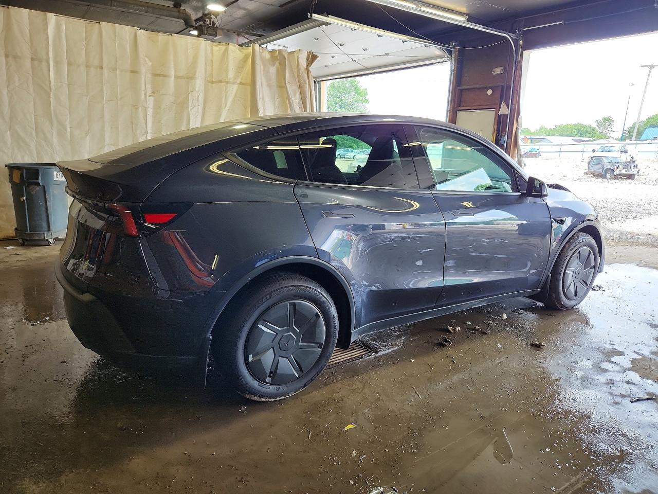 2026 TESLA MODEL Y — снимка 3
