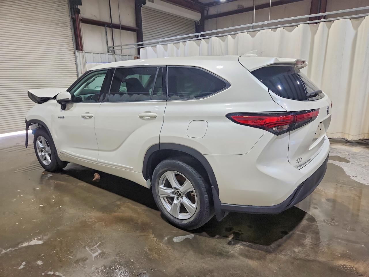 2021 TOYOTA HIGHLANDER HYBRID LE — снимка 2