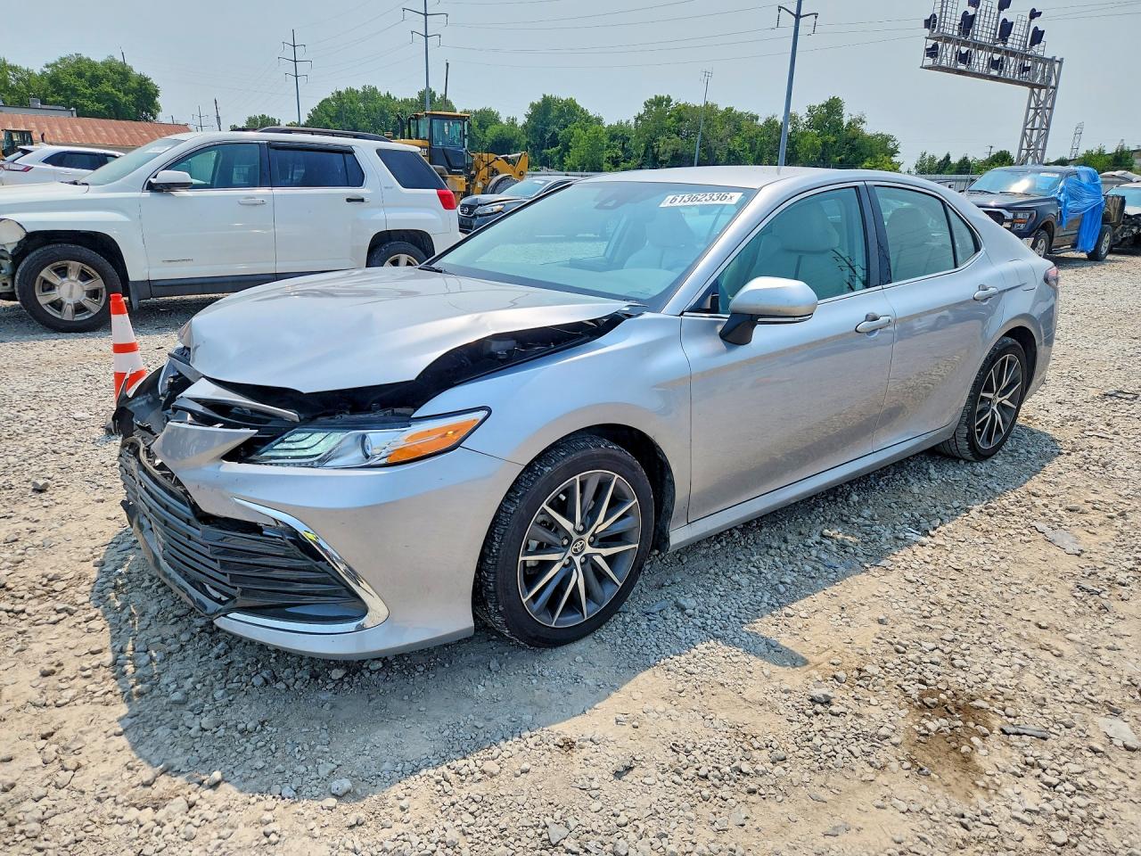 2024 TOYOTA CAMRY XLE